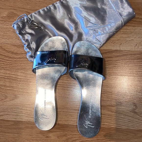Giuseppe Zanotti Silver Slide Sandal - Picture 2 of 6